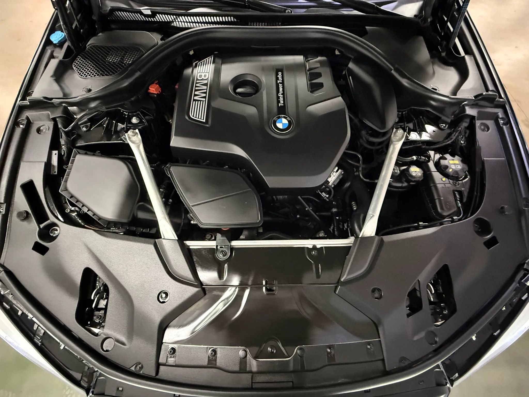 Used 2019 BMW 530i w/ M Sport Package RWD image 25