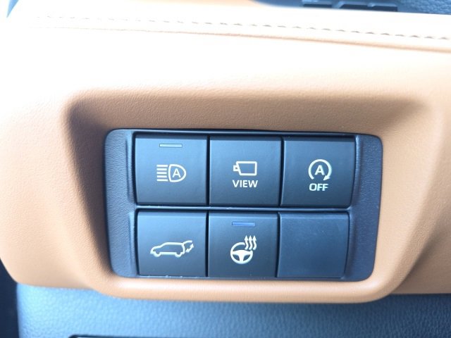 New 2026 Toyota Highlander Platinum image 16