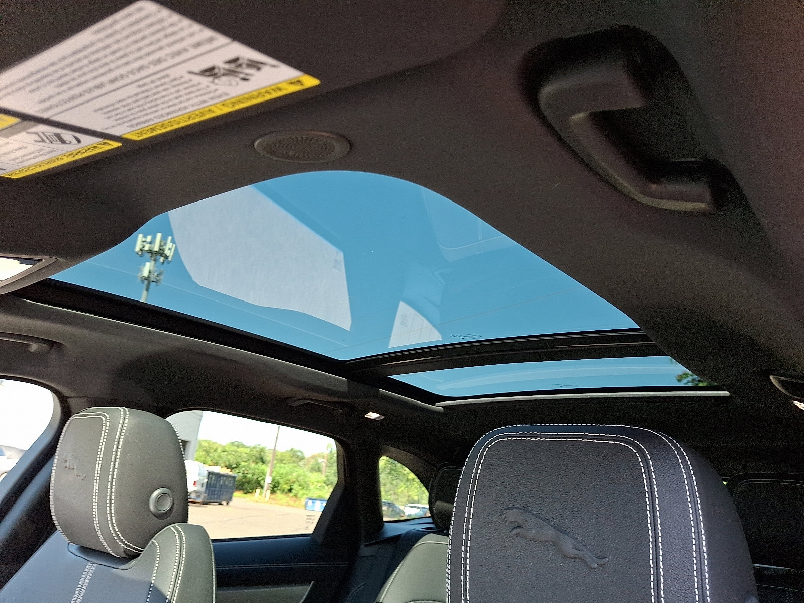 Used 2025 Jaguar F-PACE R-Dynamic S image 17