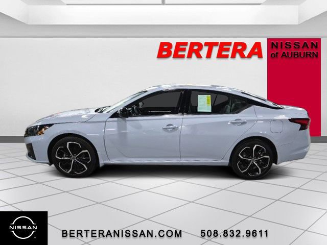 Used 2025 Nissan Altima 2.5 SR w/ SR Premium Package video 1