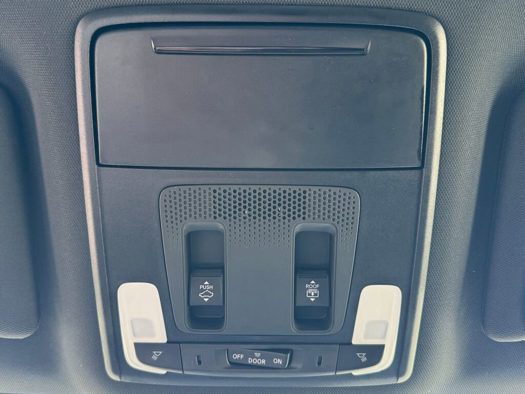 Used 2025 Honda Pilot TrailSport image 37