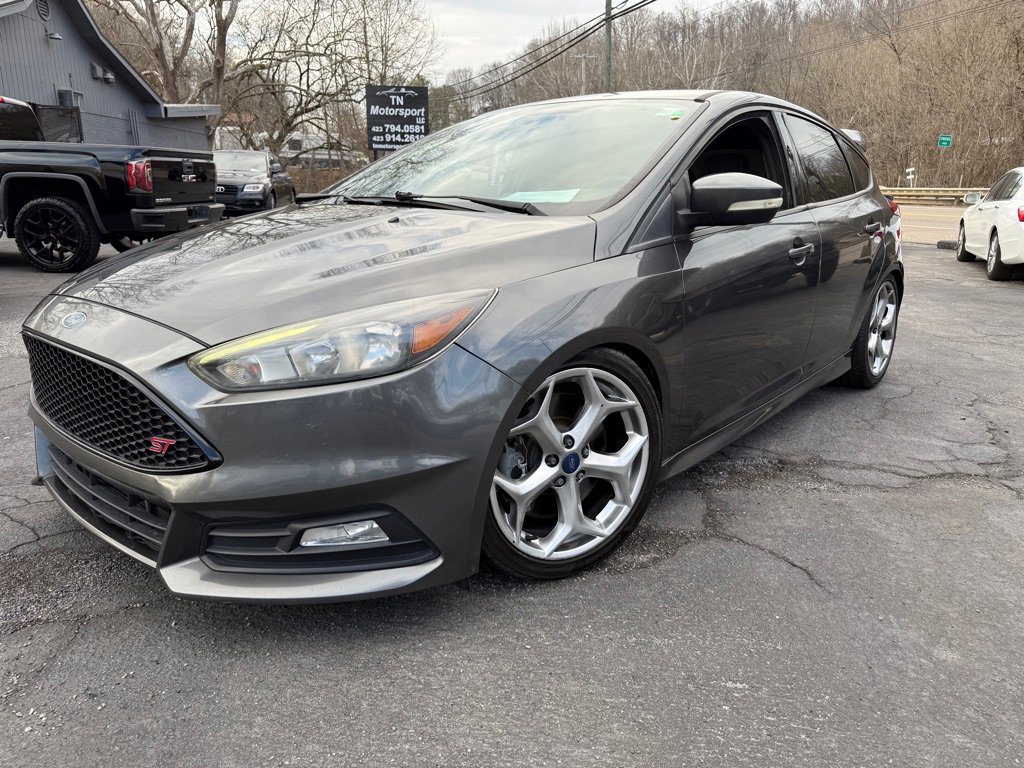 Used 2017 Ford Focus ST image 6