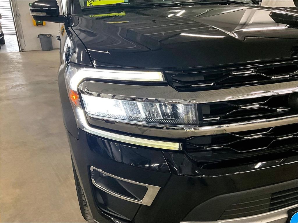 Used 2024 Ford Expedition Max Limited image 32