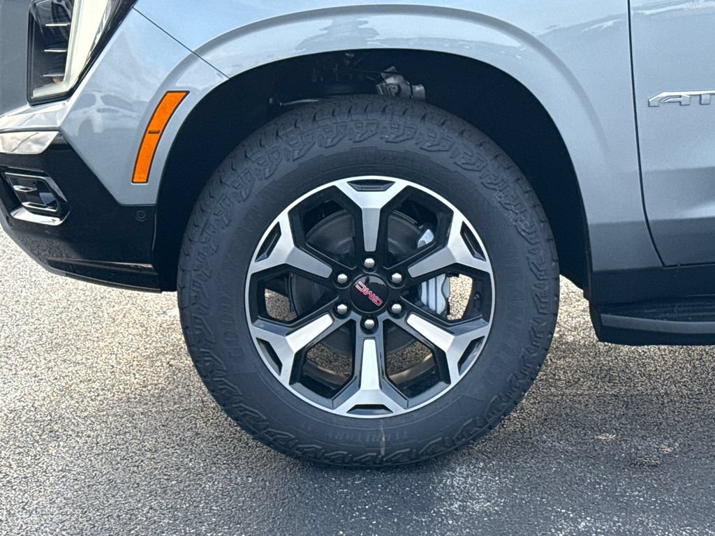 New 2026 GMC Yukon XL AT4 AWD/4WD image 11