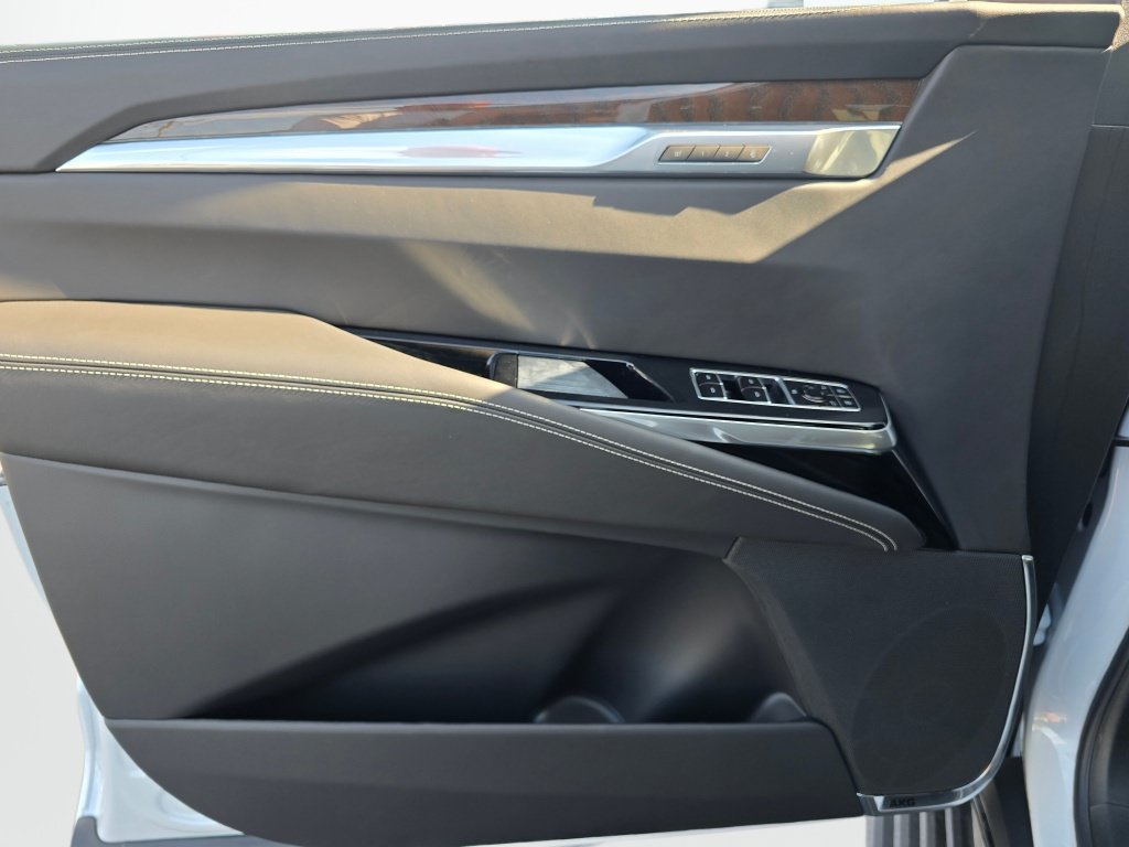 New 2026 Cadillac Escalade ESV Platinum Sport AWD/4WD image 38