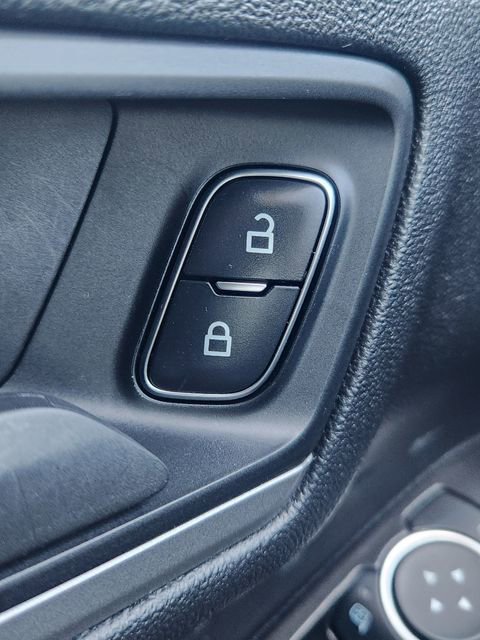 Used 2020 Ford Escape S image 32