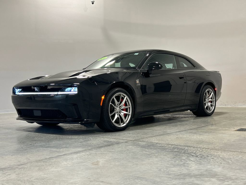 Used 2024 Dodge Charger Daytona Scat Pack w/ Plus Group AWD/4WD image 2