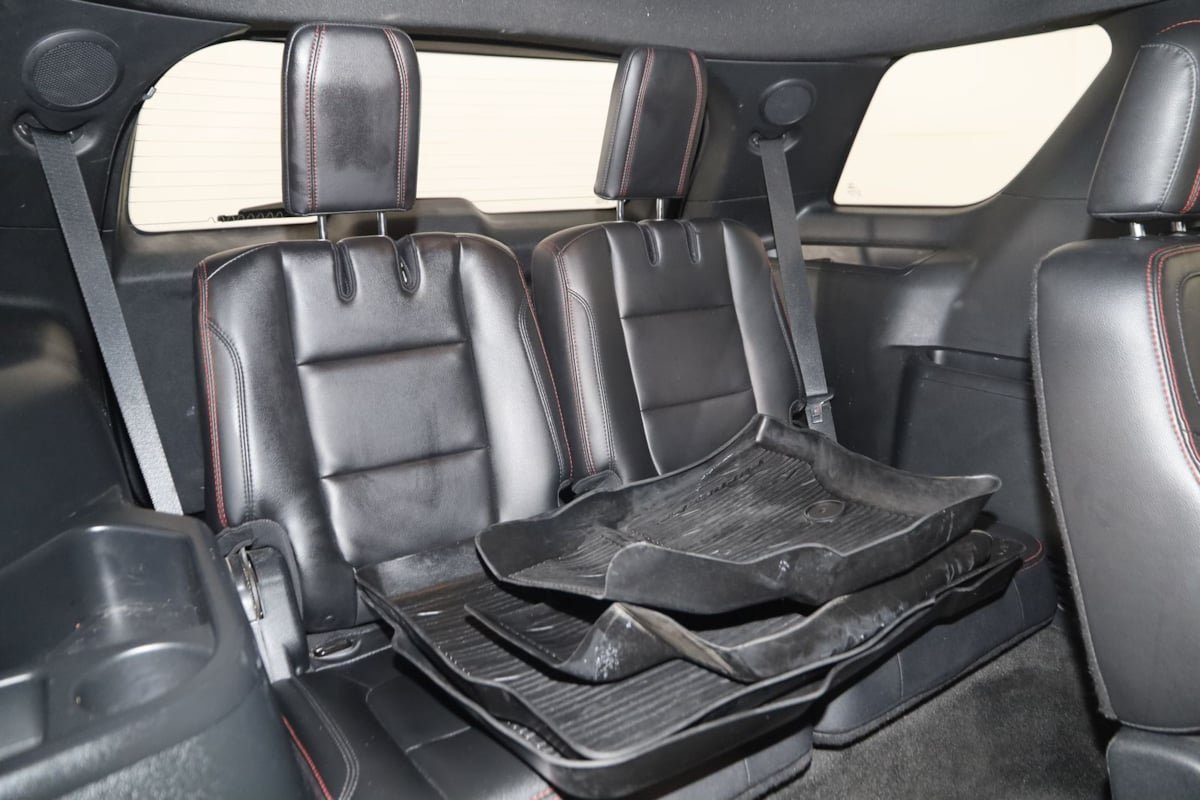 Used 2018 Ford Explorer Sport w/ Equipment Group 401A AWD/4WD image 17