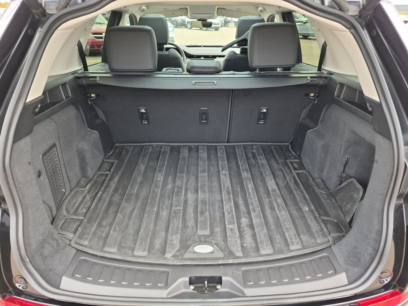 Used 2025 Land Rover Discovery Sport S AWD/4WD image 36
