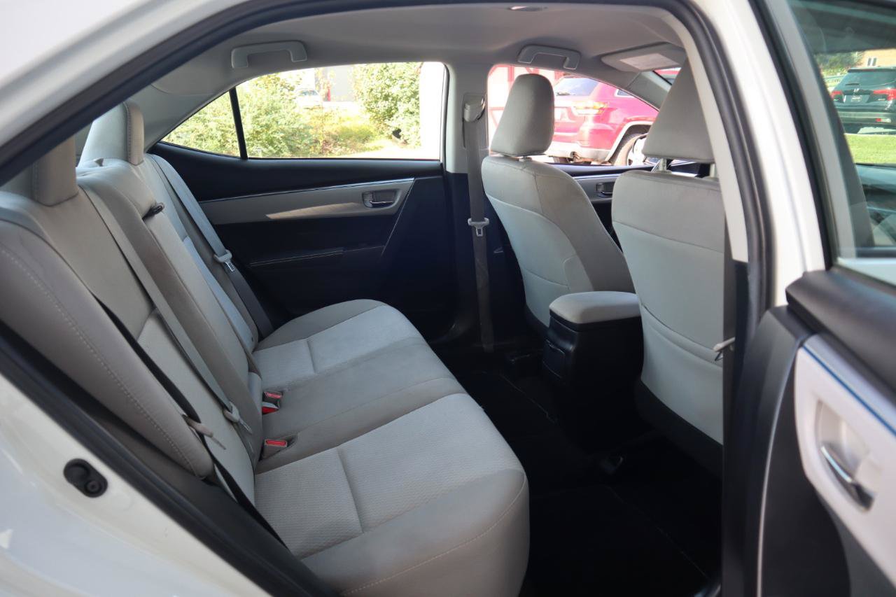 Used 2015 Toyota Corolla LE FWD image 35