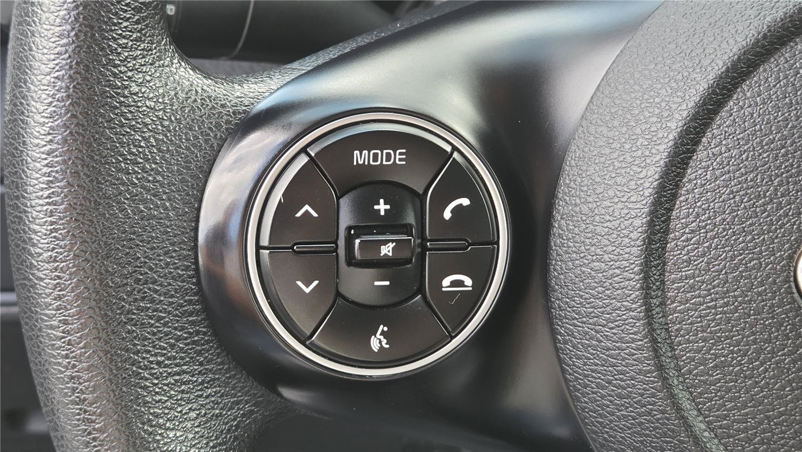 Used 2020 Kia Soul S FWD image 18
