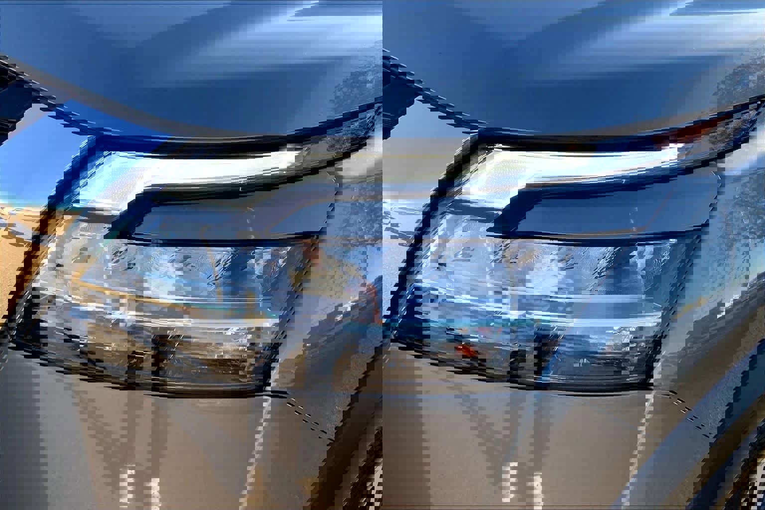 Used 2022 Nissan Pathfinder Platinum w/ Cargo Package image 27