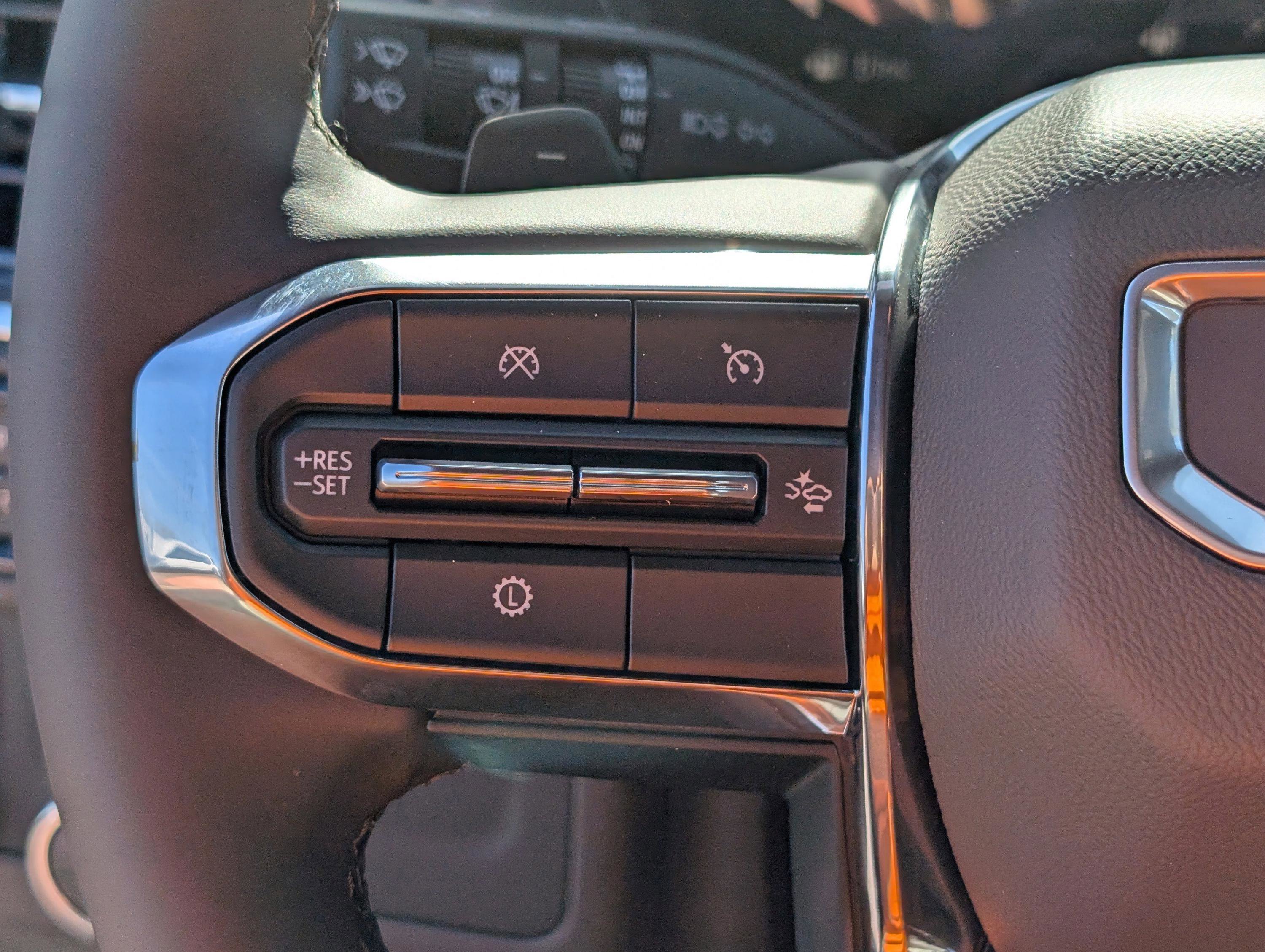 New 2026 GMC Yukon XL Elevation image 18