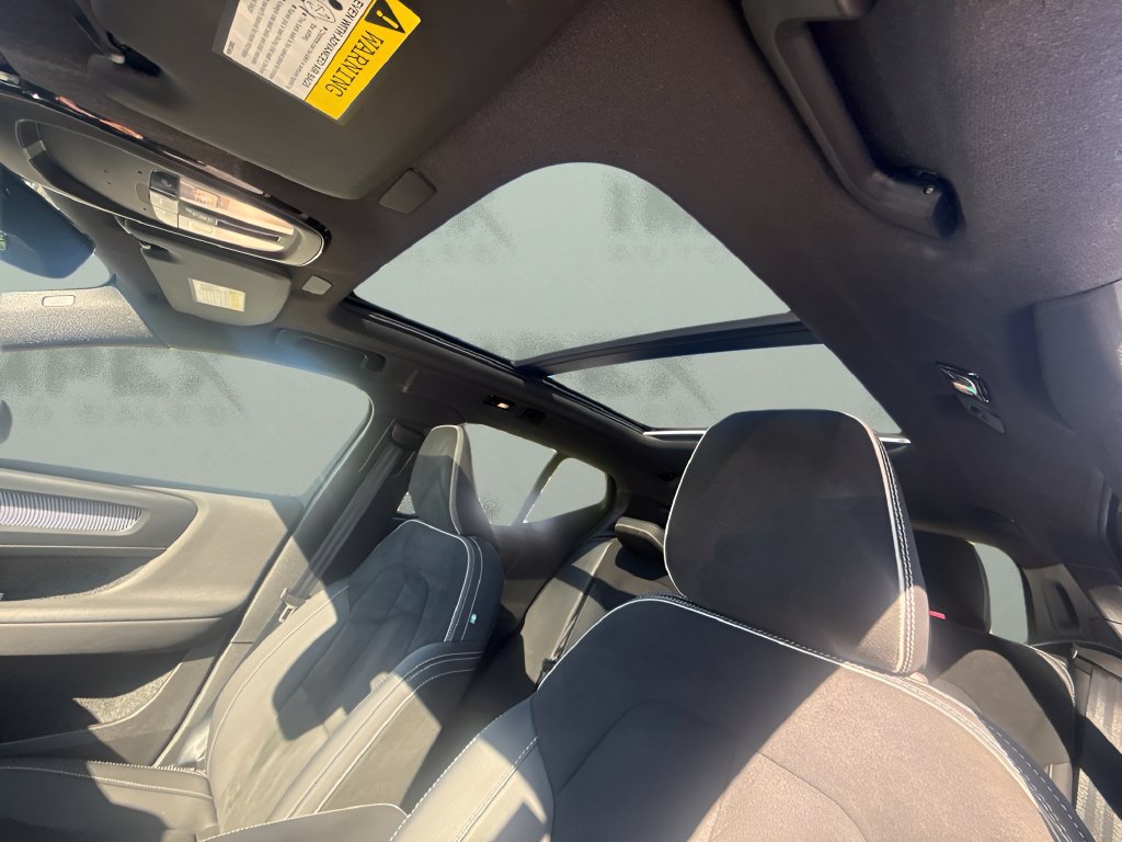 Used 2025 Volvo XC40 B5 Plus AWD/4WD image 10