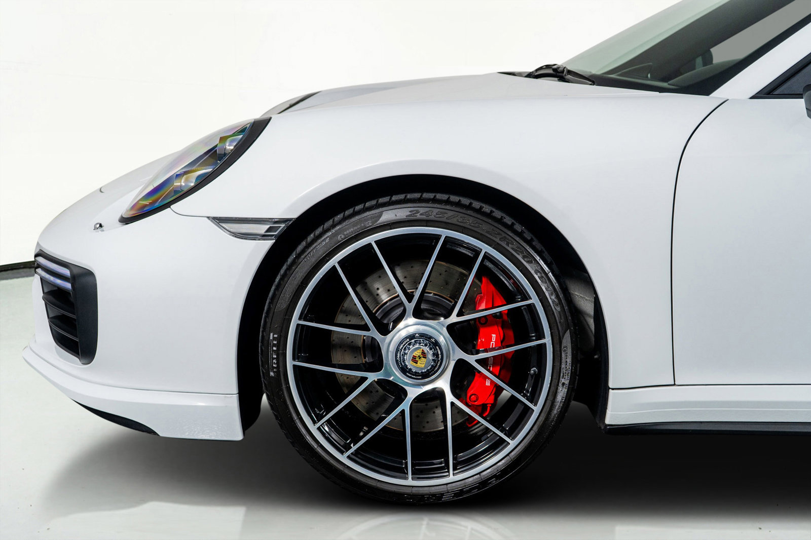 Used 2017 Porsche 911 Turbo image 17