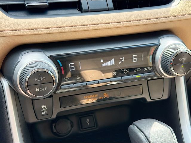 Used 2021 Toyota RAV4 XLE image 32