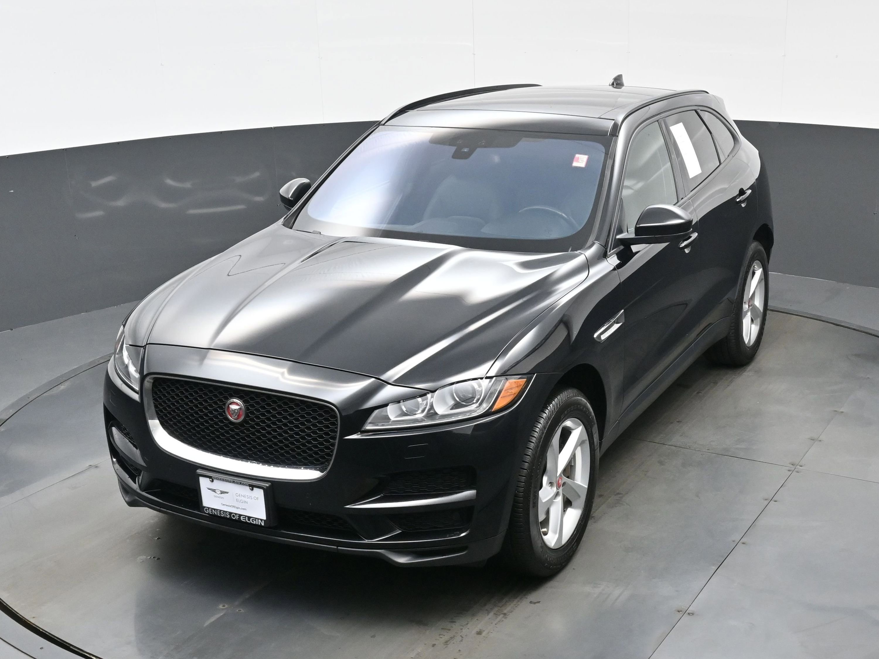 Used 2017 Jaguar F-PACE Premium image 38