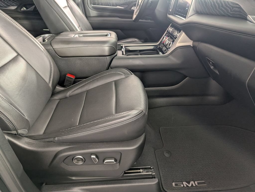 Certified 2024 GMC Yukon XL Denali AWD/4WD image 37