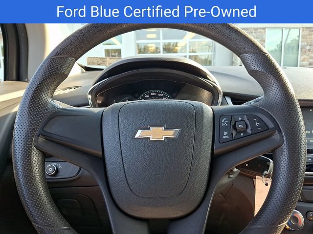 Used 2017 Chevrolet Trax LS AWD/4WD image 20