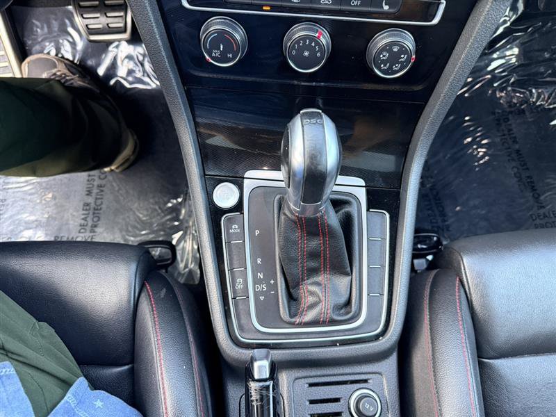 Used 2017 Volkswagen GTI SE FWD image 45