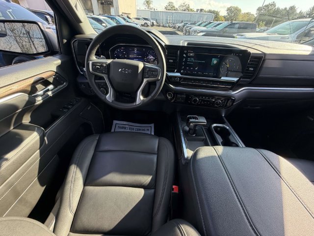 Used 2024 Chevrolet Silverado 1500 LT Trail Boss w/ Convenience Package II AWD/4WD image 18
