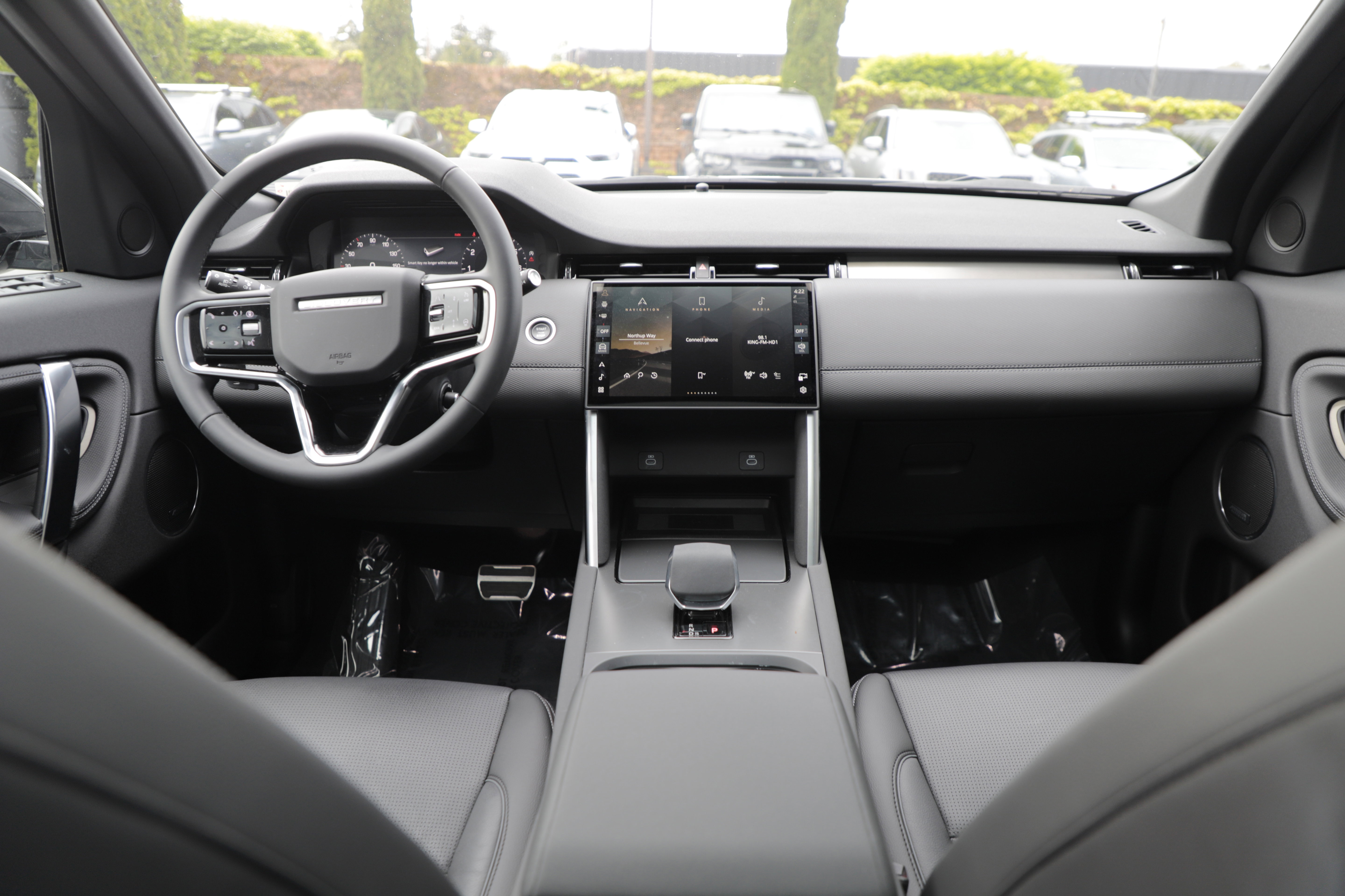 Certified 2025 Land Rover Discovery Sport Dynamic SE AWD/4WD image 14