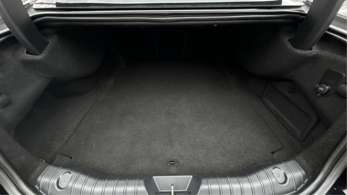 Used 2016 Jaguar XF Premium image 46