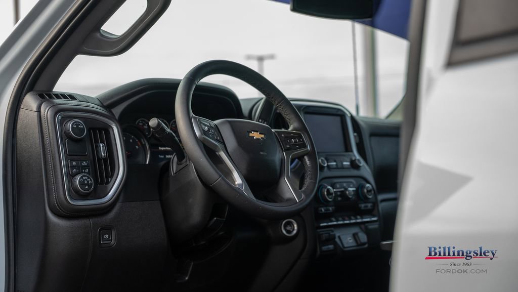Used 2022 Chevrolet Silverado 2500 LT w/ Convenience Package image 11