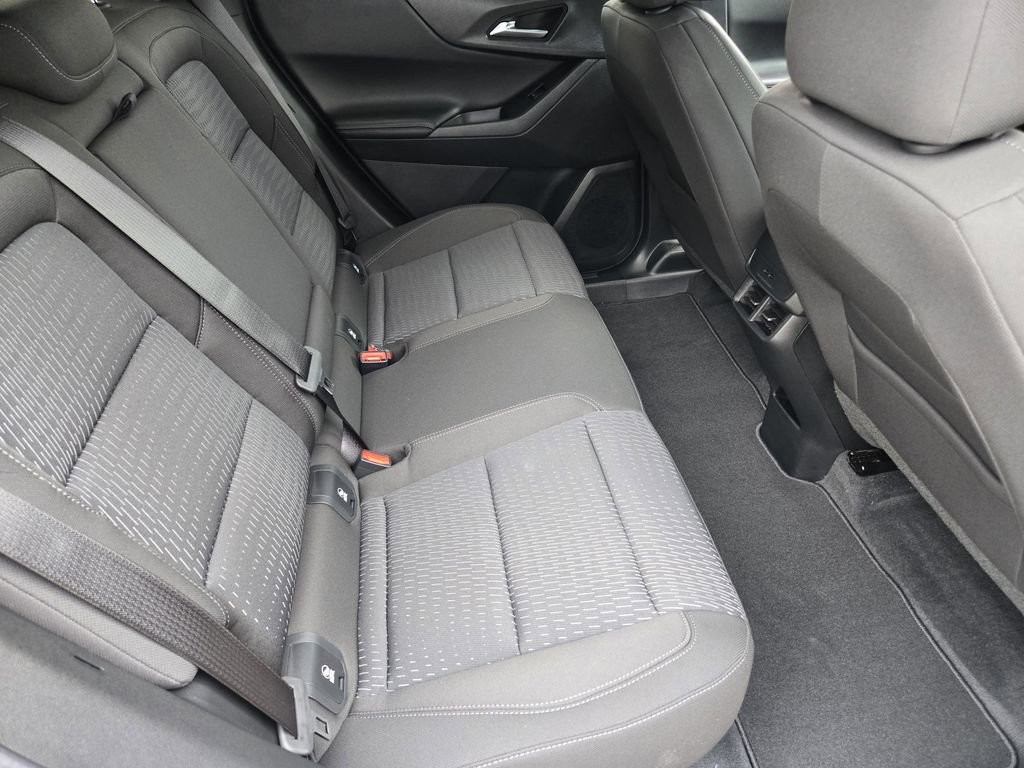 New 2026 Chevrolet Equinox LT w/ Safety and Technology Package FWD image 34