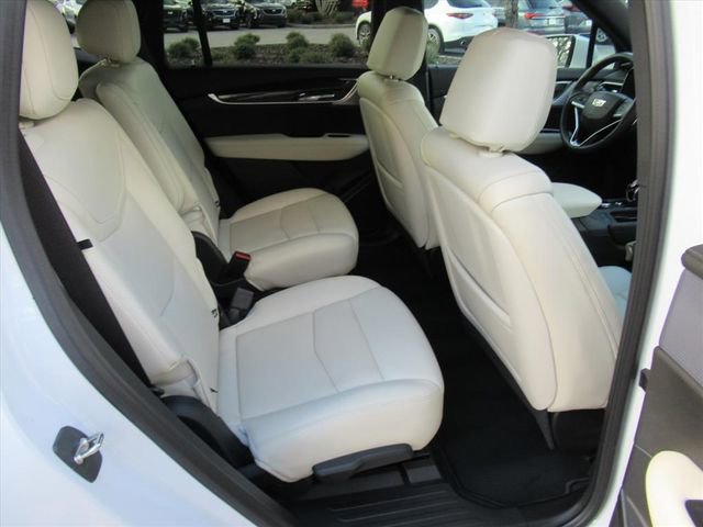 Used 2023 Cadillac XT6 Sport w/ Technology Package image 35