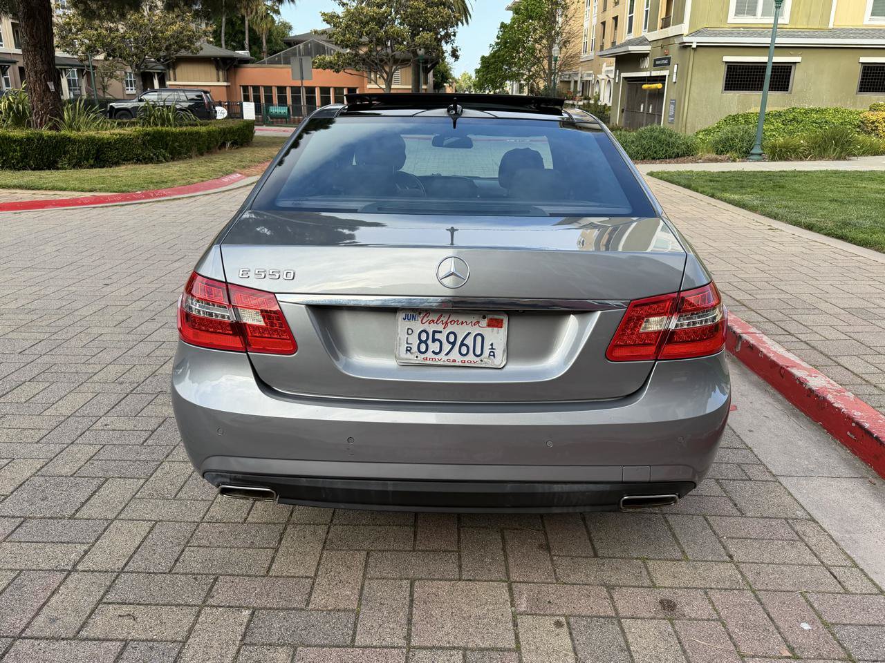 Used 2010 Mercedes-Benz E 550 Sedan image 8