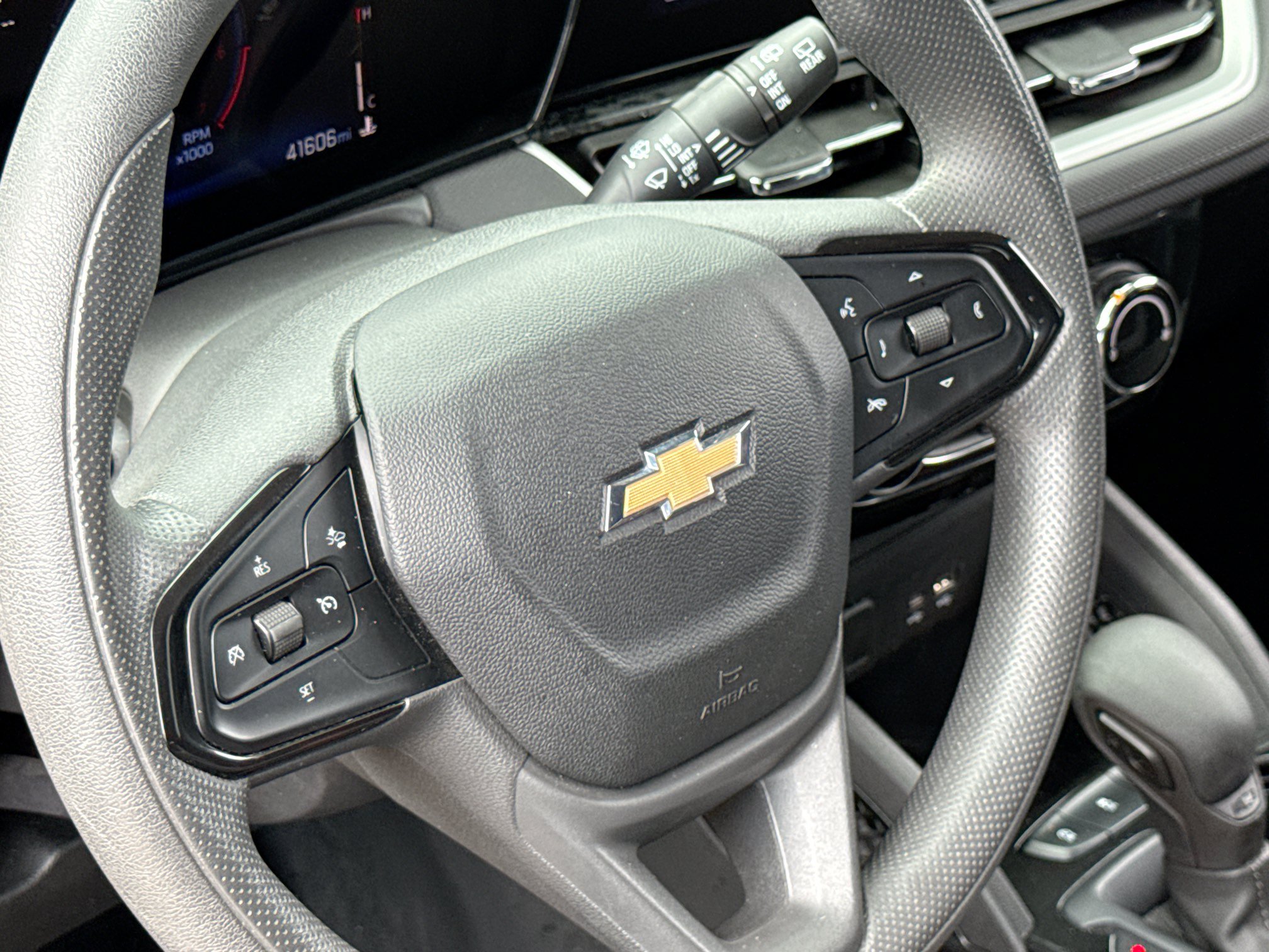 Used 2025 Chevrolet TrailBlazer LT FWD image 12