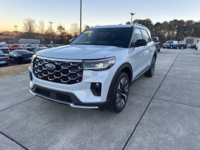 Used 2025 Ford Explorer Platinum w/ LUX Leather Package image 3