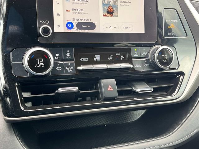 Used 2024 Toyota Highlander LE image 21