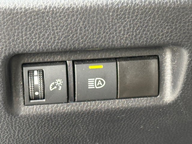 Certified 2025 Toyota RAV4 XLE AWD/4WD image 24