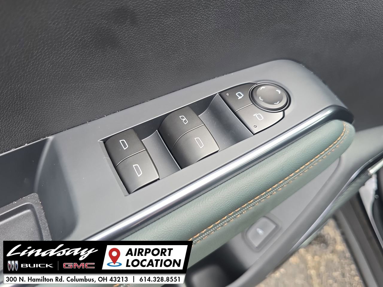 New 2026 GMC Acadia AT4 w/ Luxury Package image 25