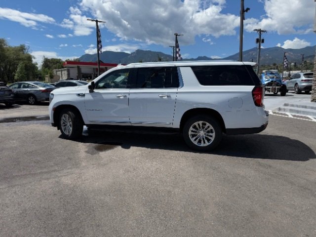 Used 2023 GMC Yukon XL SLT image 11