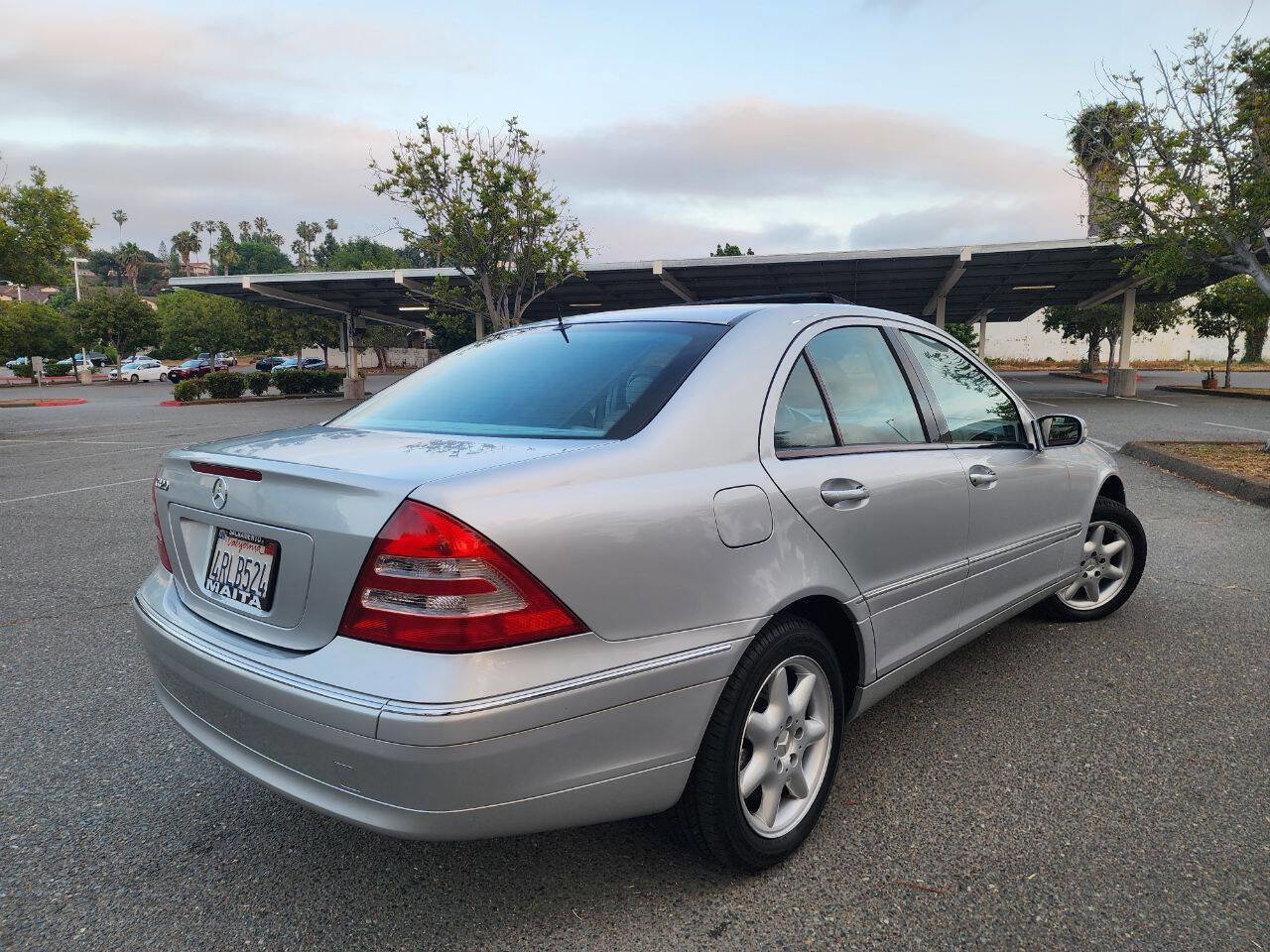 Used 2001 Mercedes-Benz C 320 Sedan image 8
