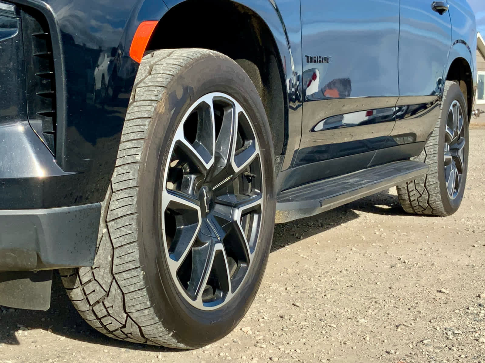 Used 2023 Chevrolet Tahoe RST w/ Luxury Package AWD/4WD image 15