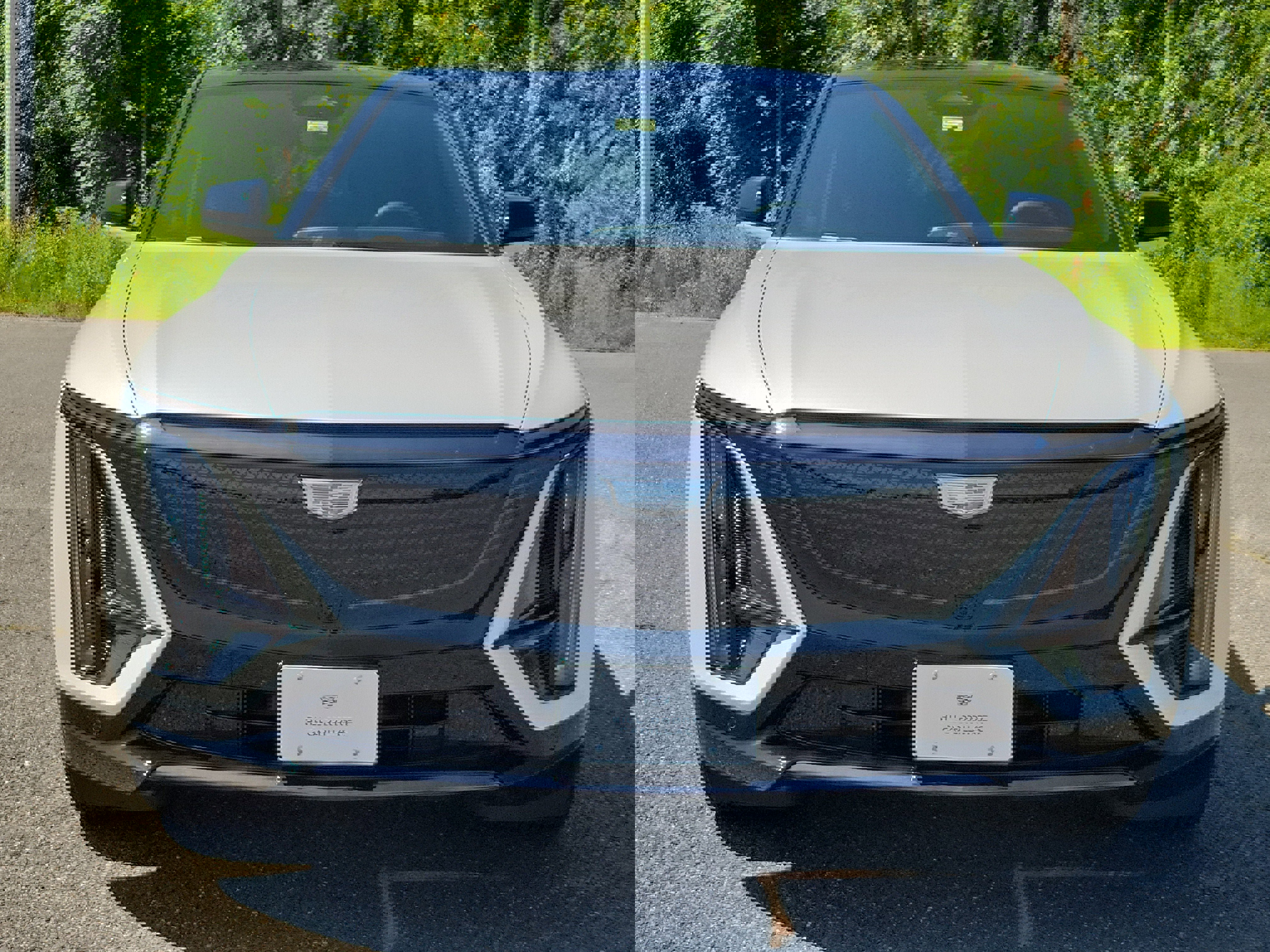 New 2025 Cadillac Lyriq Sport image 2