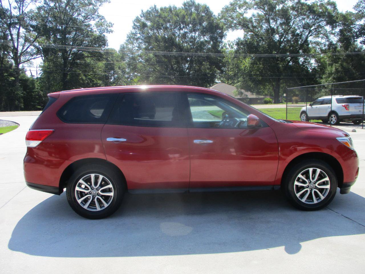 Used 2013 Nissan Pathfinder S FWD image 9