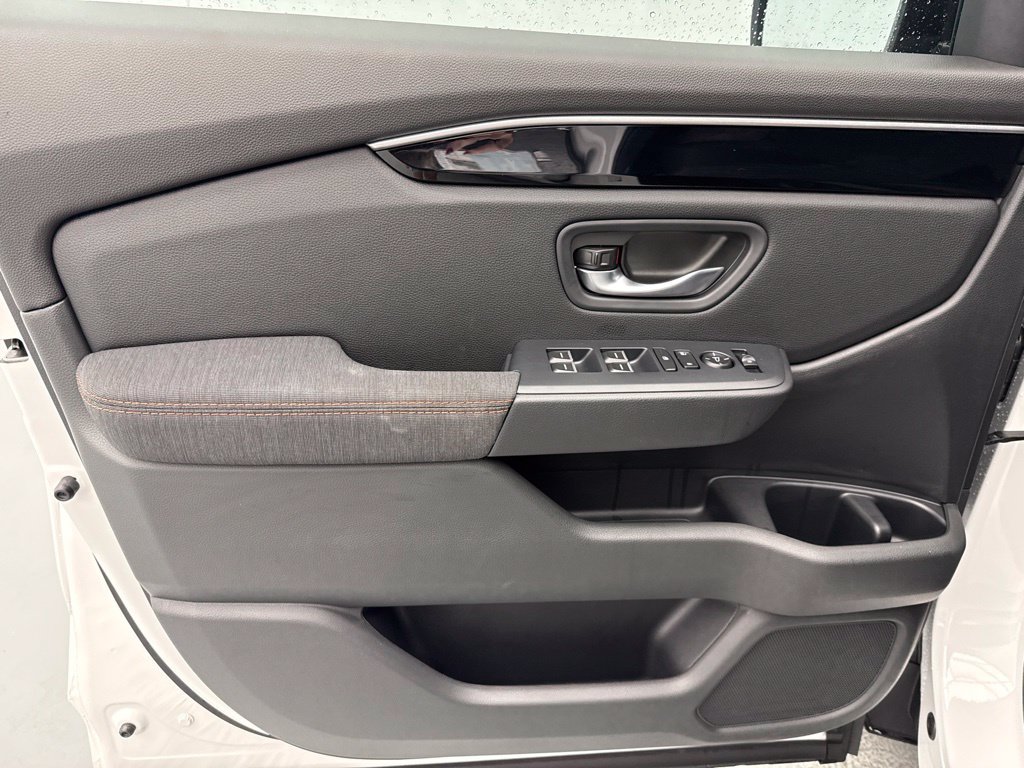 New 2026 Honda Pilot Sport image 17