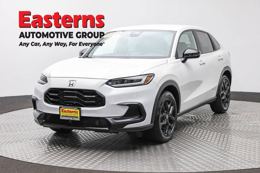 Used 2025 Honda HR-V Sport image 1