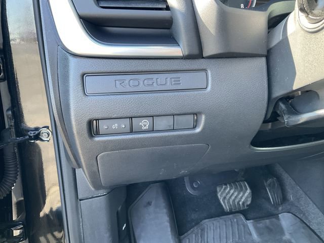 Certified 2023 Nissan Rogue S image 18