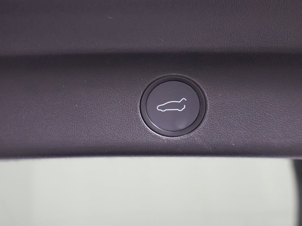 Used 2021 Tesla Model Y Long Range image 22