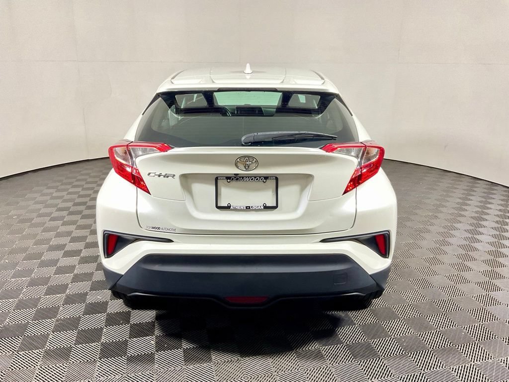 Used 2018 Toyota C-HR XLE FWD image 13