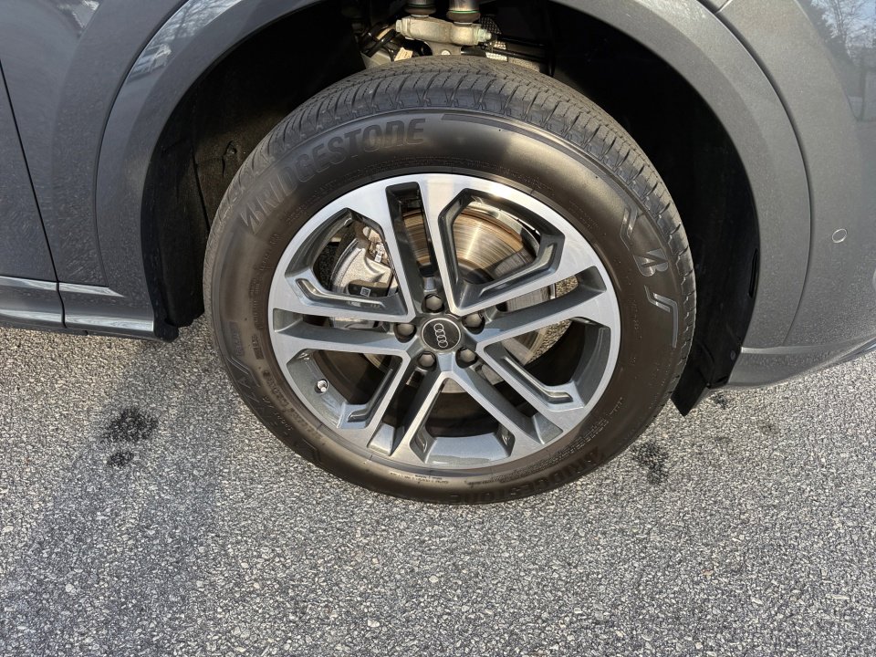 Certified 2025 Audi Q5 Premium w/ Convenience Package image 25