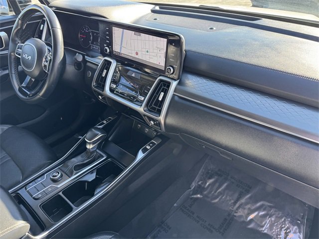 Used 2022 Kia Sorento S w/ Panoramic Sunroof Package image 6