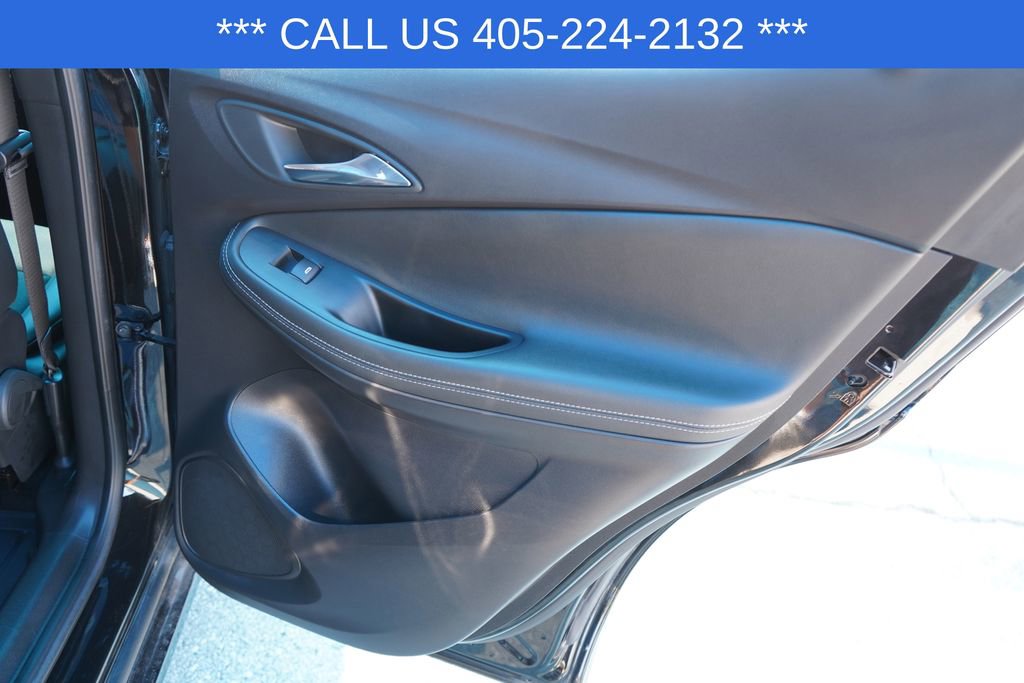Used 2023 Buick Encore GX Select w/ Sport Touring Package FWD image 25