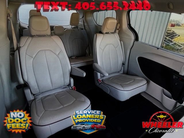 Used 2017 Chrysler Pacifica Limited FWD image 10